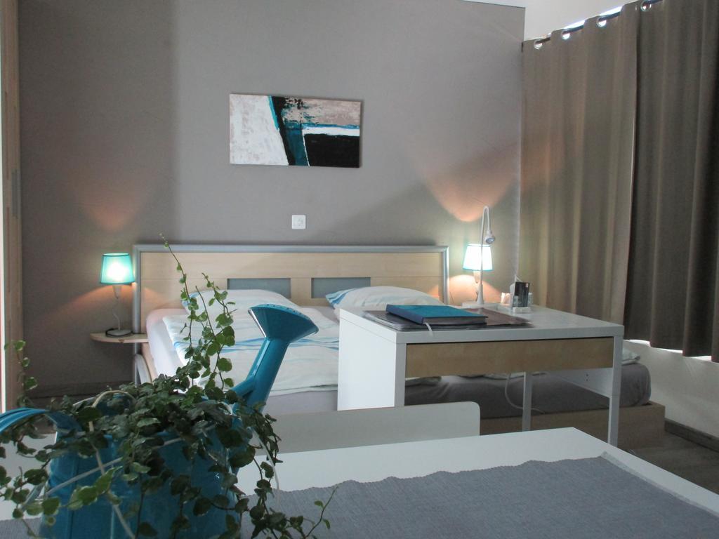 Bnb Pavillon Paisible Orsonnens Oda fotoğraf